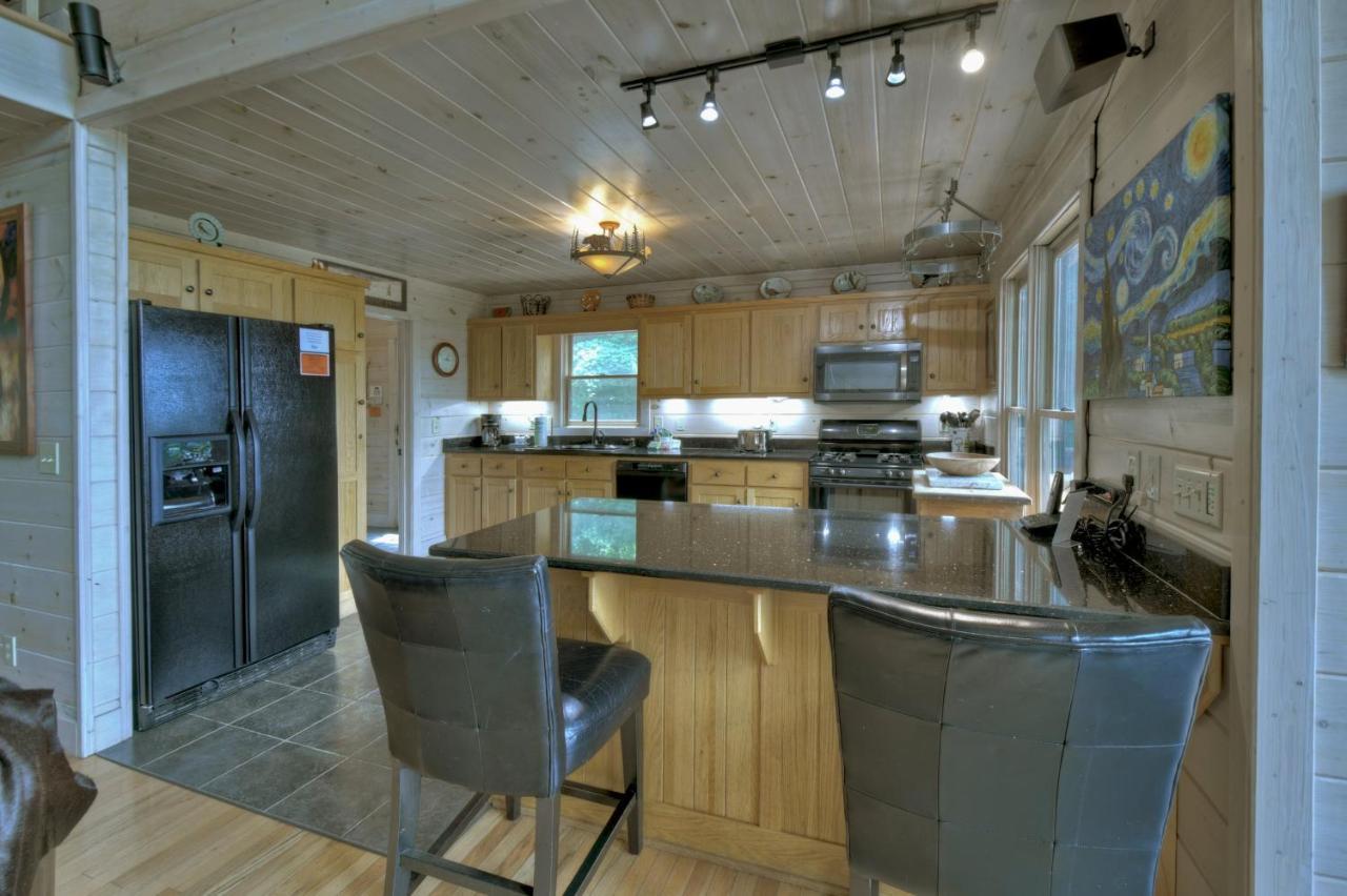 Champagne Chalet - Cuddleup Villa Morganton ภายนอก รูปภาพ